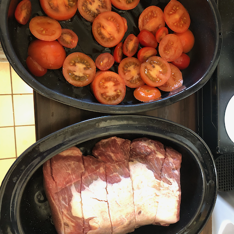 Brisket+Tomato before the smoke process